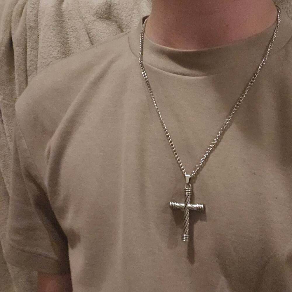 Silver Cross Necklace With Twisted 10 Ca